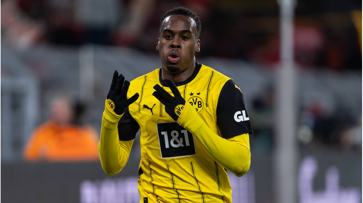 Latest transfer news: Man Utd consider Osimhen move, Dortmund set asking price for Gittens