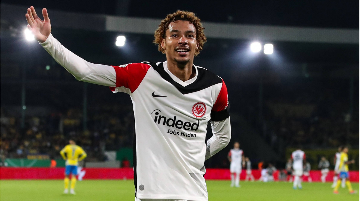 Latest transfer news: Arsenal chase Bundesliga star, Man Utd consider Vlahović offer