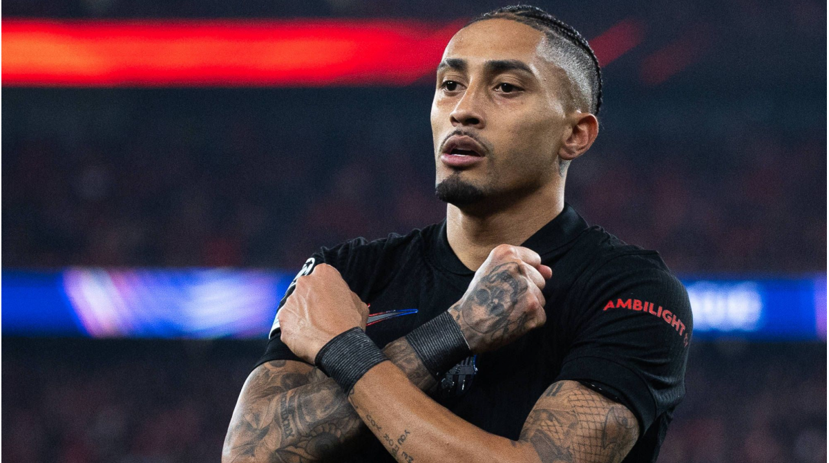 Latest transfer news: Man Utd make Raphinha bid, Arsenal consider move for Serie A star