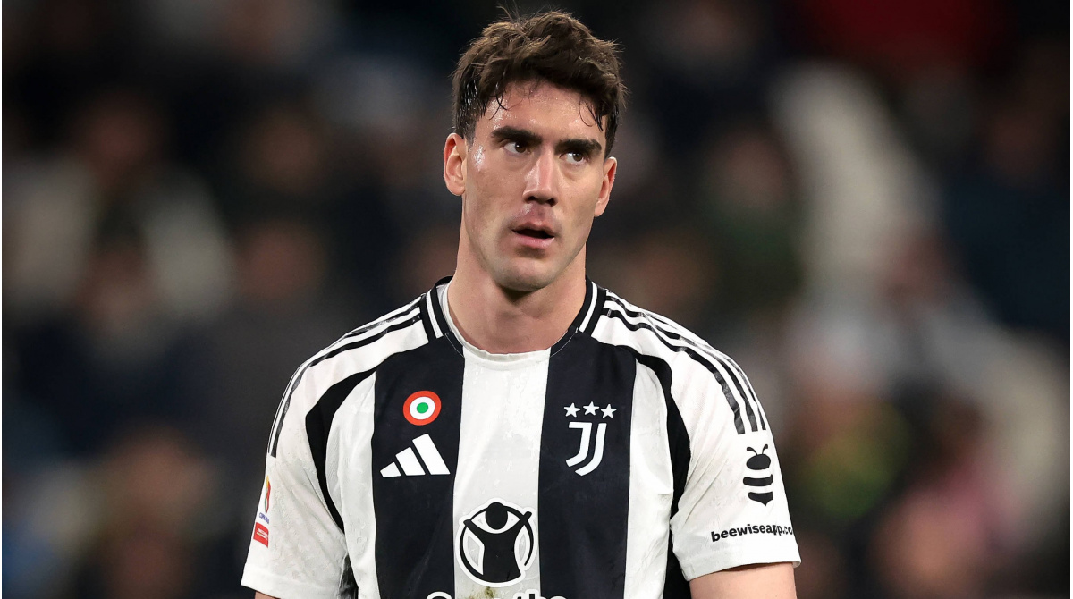 Latest transfer news: Chelsea and Man Utd in Vlahović fight as Spurs could re-sign Kane