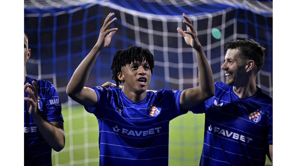 Latest transfer news: Chelsea and Barcelona want Portuguese wonderkid