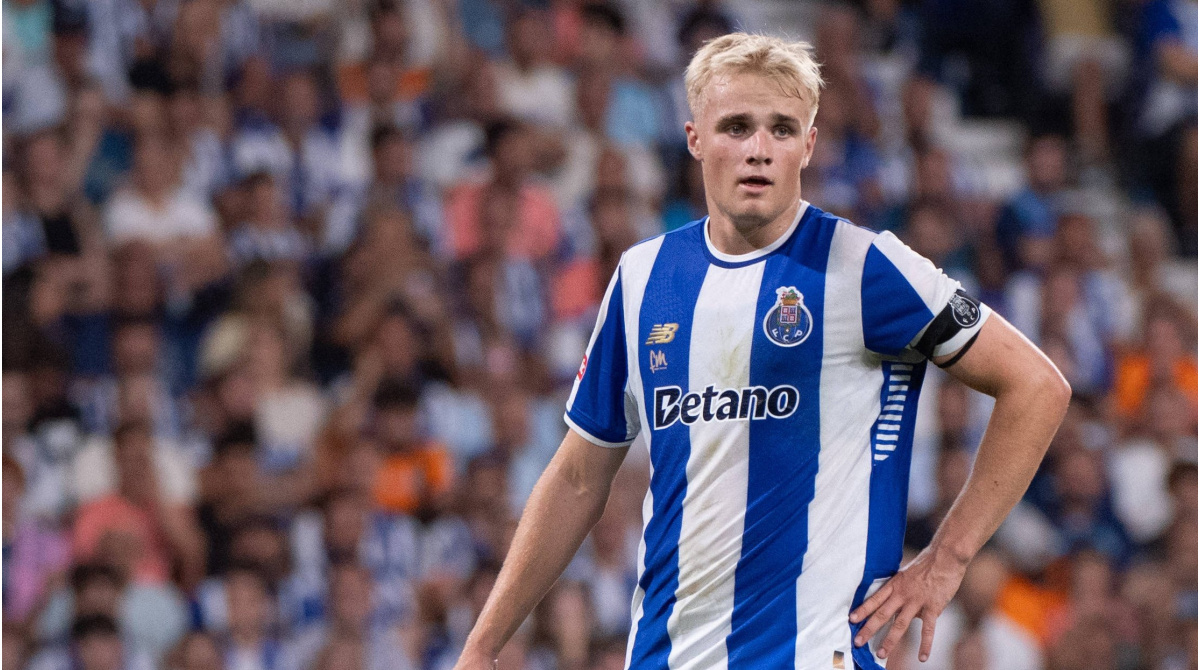 Latest transfer news: Man Utd shortlist Victor Froholdt as Barcelona eye Fisnik Asllani