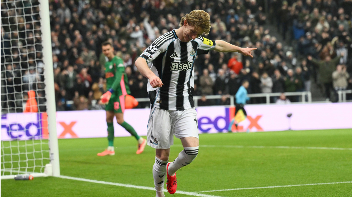 Newcastle hero Anthony Gordon equals Alan Shearer record in PSV win