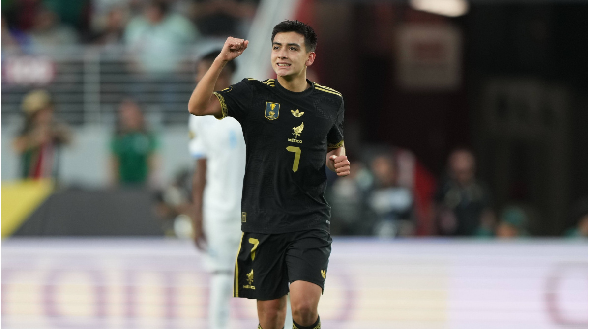 Mexico star Gilberto Mora writes history at the World Cup