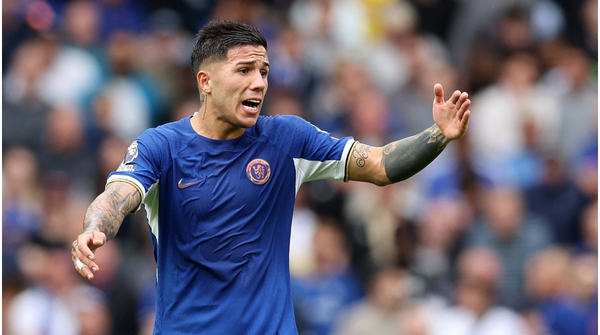 Transfer news LIVE: Real Madrid in Enzo Fernandez statement as Arsenal eye Konsa
